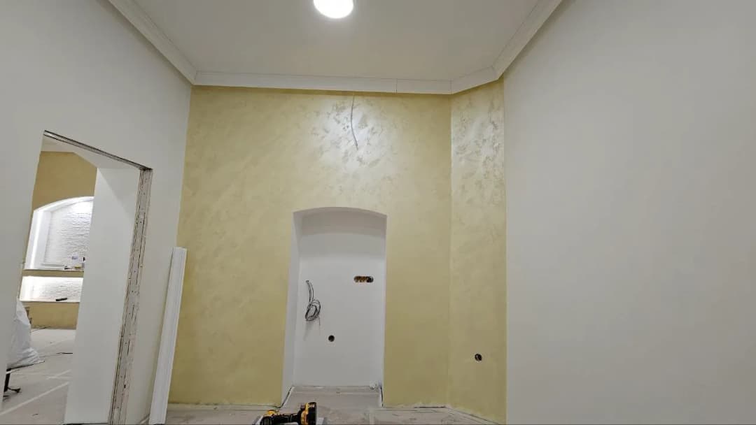 Шпакловка и боядисване